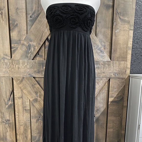 Design History Dresses & Skirts - Design History Black Sleeveless Maxi Dress Sz M